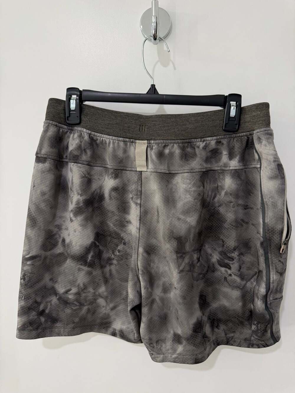 Lululemon Men's Textured Tech Short Linerless 7 inch In Shadow Tie Black Graphit - Picture 2 of 4